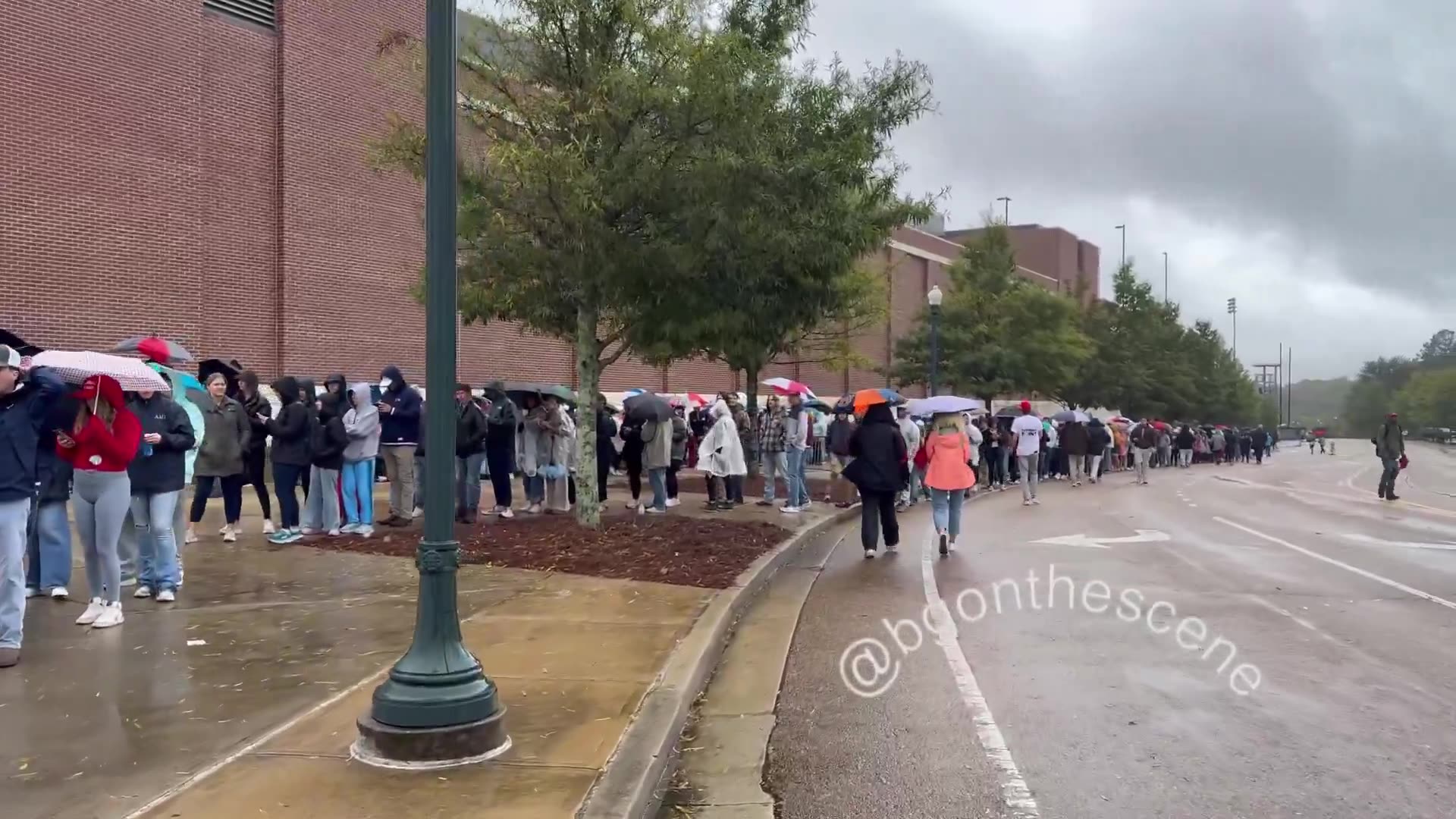 Attendees lining up at the University of Mississippi for today’s “This Is the Turning Point Tour”