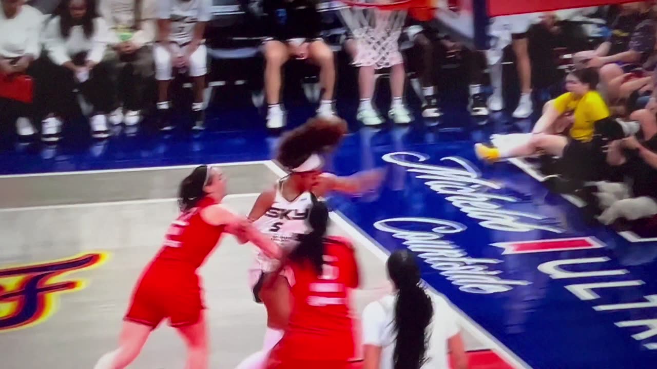 Angel Reese To Caitlin Clark: “You crazy as f*ck” “What the f*ck is wrong with you?”