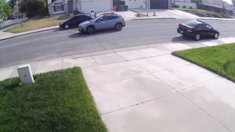 Scribbles “pulls up”