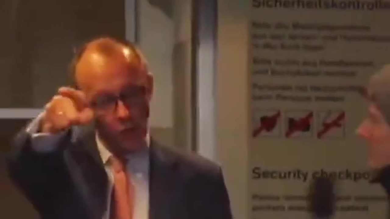 😉 It seems that Mr. Merz didn't like being confronted with his election promises...🤷🏻♂️