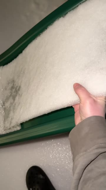 Scrumptious Shattering of Giant Ice Chunk