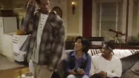 Marlon Wayans Can't Get Into the Club Because of His Hair 😂 | The Wayans Bros.
