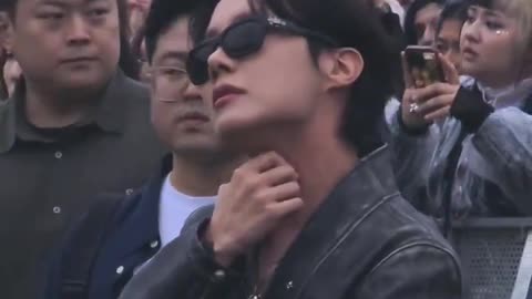 JHOPE IVE KPOP 2025