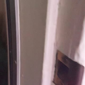 🔔 Una casa centenaria cuenta con un timbre retro y su histórico encanto