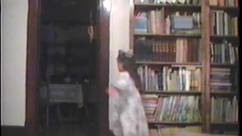 1995-VA-H&L-Climbing-Door