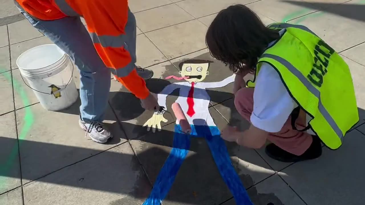 😂 Flat Stanley IRL is HILARIOUS! | FunFM