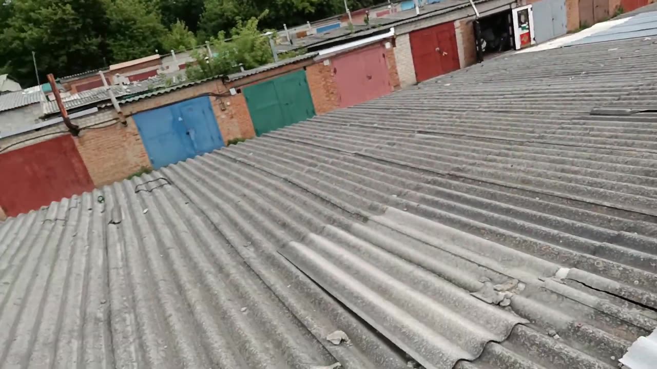 ОТец сделал конический колпак на трубу вентиляции