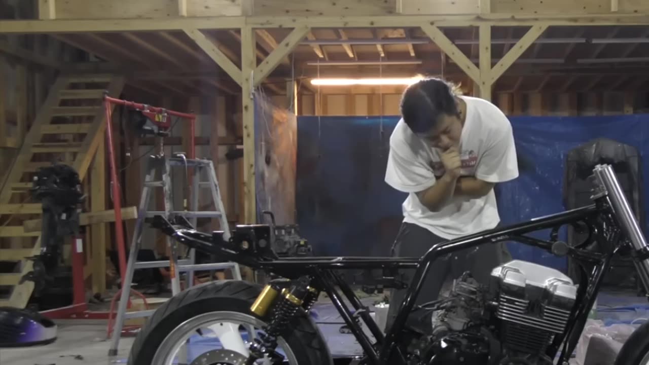 How to Replace a Motorcycle Piston