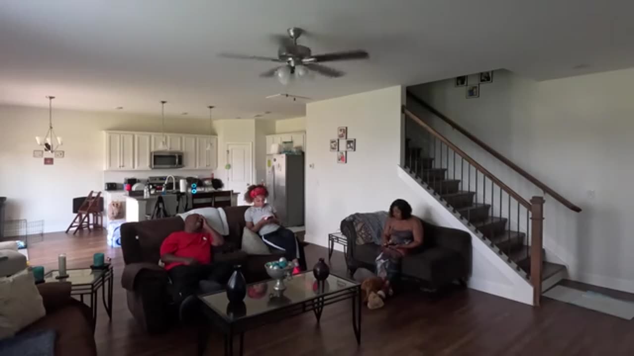 MAKING SIRI DISRESPECT MY ANGRY FAMILY 😱 *HILARIOUS*