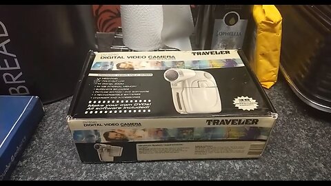 TRAVELER DV-5040 DIGITAL VIDEO CAMERA 📸 🎥WITH MP3 🎶🎧 PLAYER HAS A WINDOW TO A VIEW SMALL POCKET SIZE