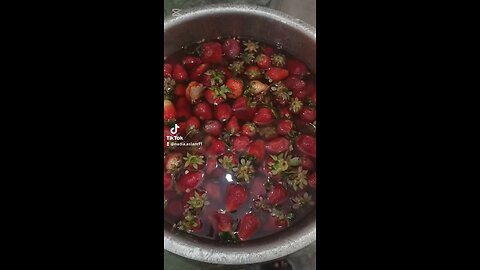 Best method of cleaning strawberry🍓🍓