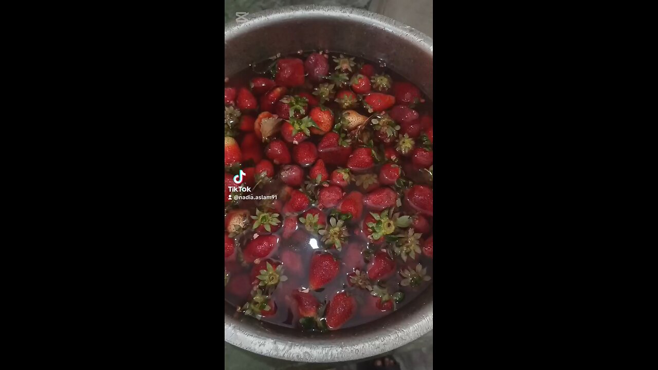 Best method of cleaning strawberry🍓🍓