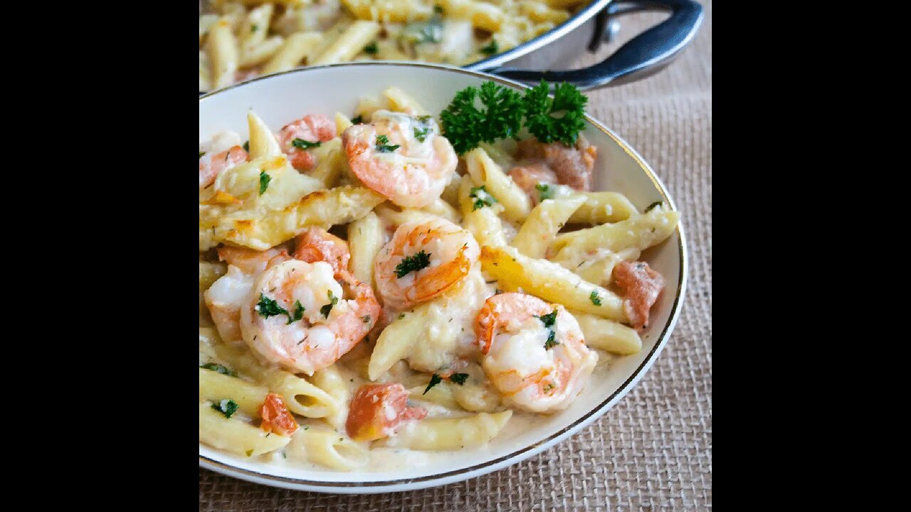 Garlic Shrimp Alfredo Bake Recipe
