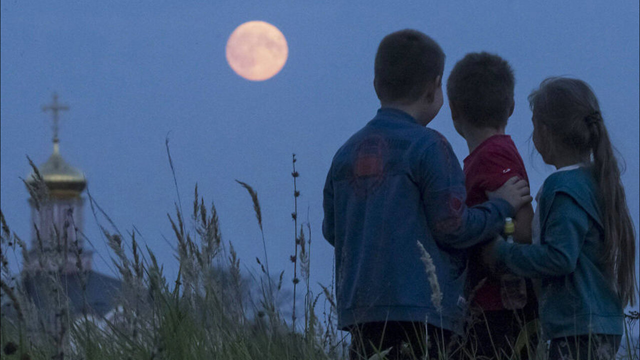 The Moon Is an Incorruptible Witness to the Flat Earth! Look at the Moon! It Shows Us Earth is Flat!