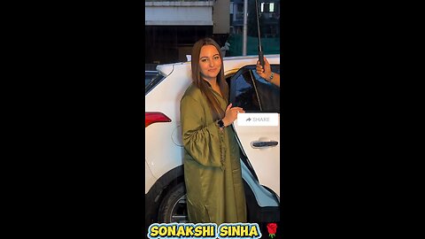 Bollywood Actress Sonakshi Sinha Spotted in Bandra Mumbai 🌹🔥♥️