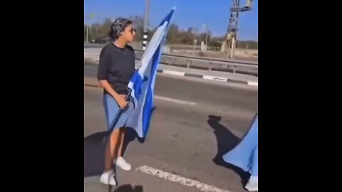 😰 Settlers place INFANT before aid truck at Gaza border