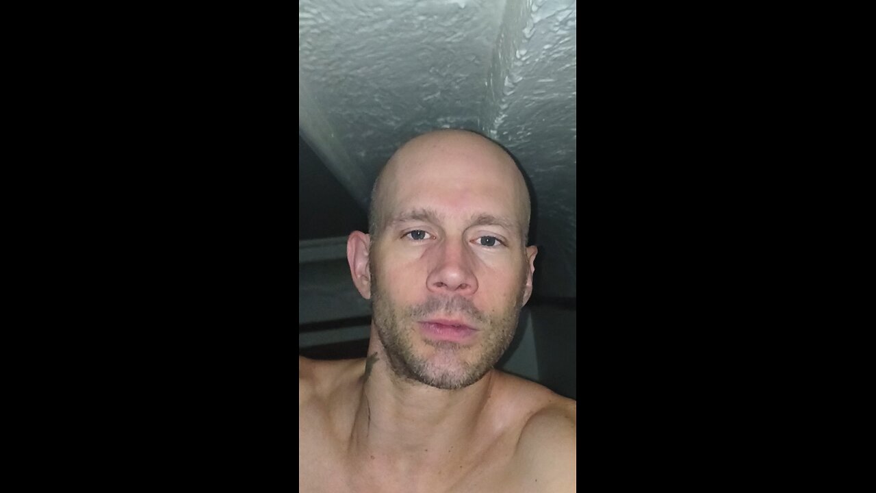 People telling others to show their bodies