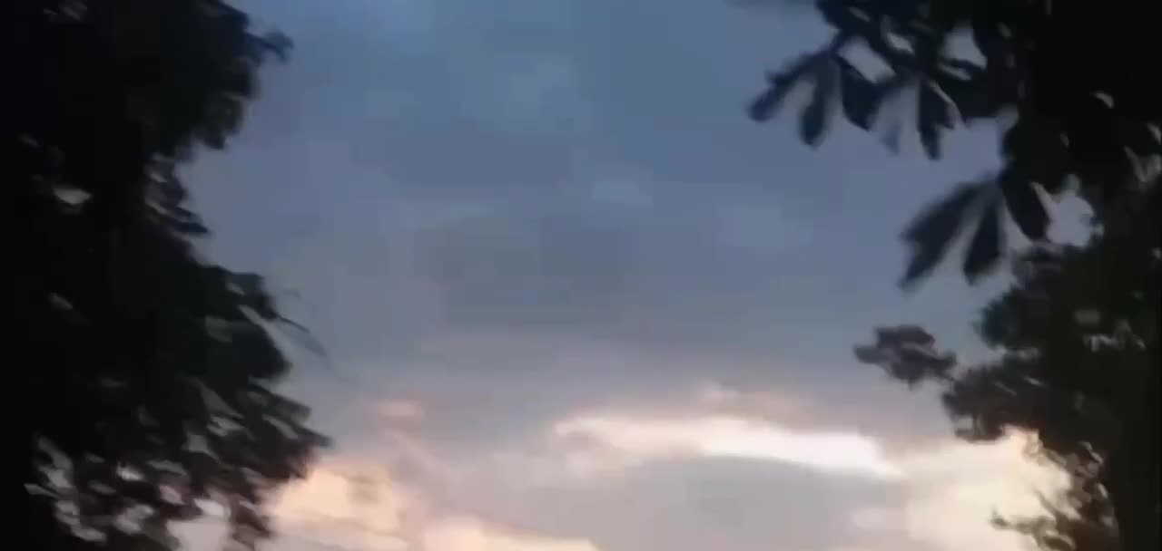 🤬 Chernihiv attacked by Russian strike drones — explosions can be heard in the city