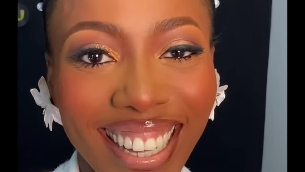"Complete Beginner Makeup Tutorial | Master the Basics!"