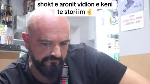 'Diamanti Blu'/ TikTokeri shqiptar sulmohet live në TikTok, detyrohet të kërkojë falje para kamerës