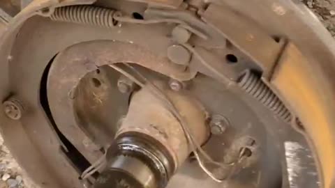 081025 BIG Trailer wheel work PART 3