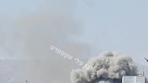🇮🇷❗️Smokes rising over the Iranian Navy headquarters area and Ministry of