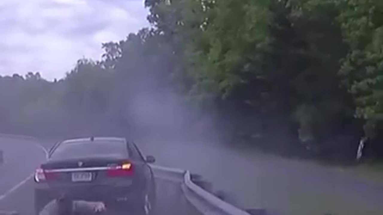 High Speed Car Crash, Police Officer barely made it alive.