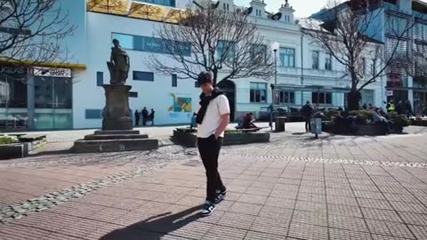 Pšenak někdo mu pošeptal že ho "milujou"