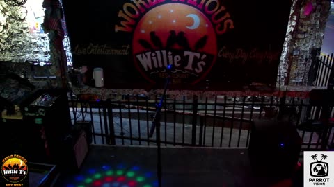 LIVE Music Everyday!