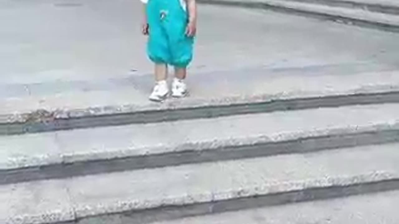 😂#Newfunnyvideo2025 #Viralfunnyvideos #trendingvideos #comedytime #bestreaction😂😂😂