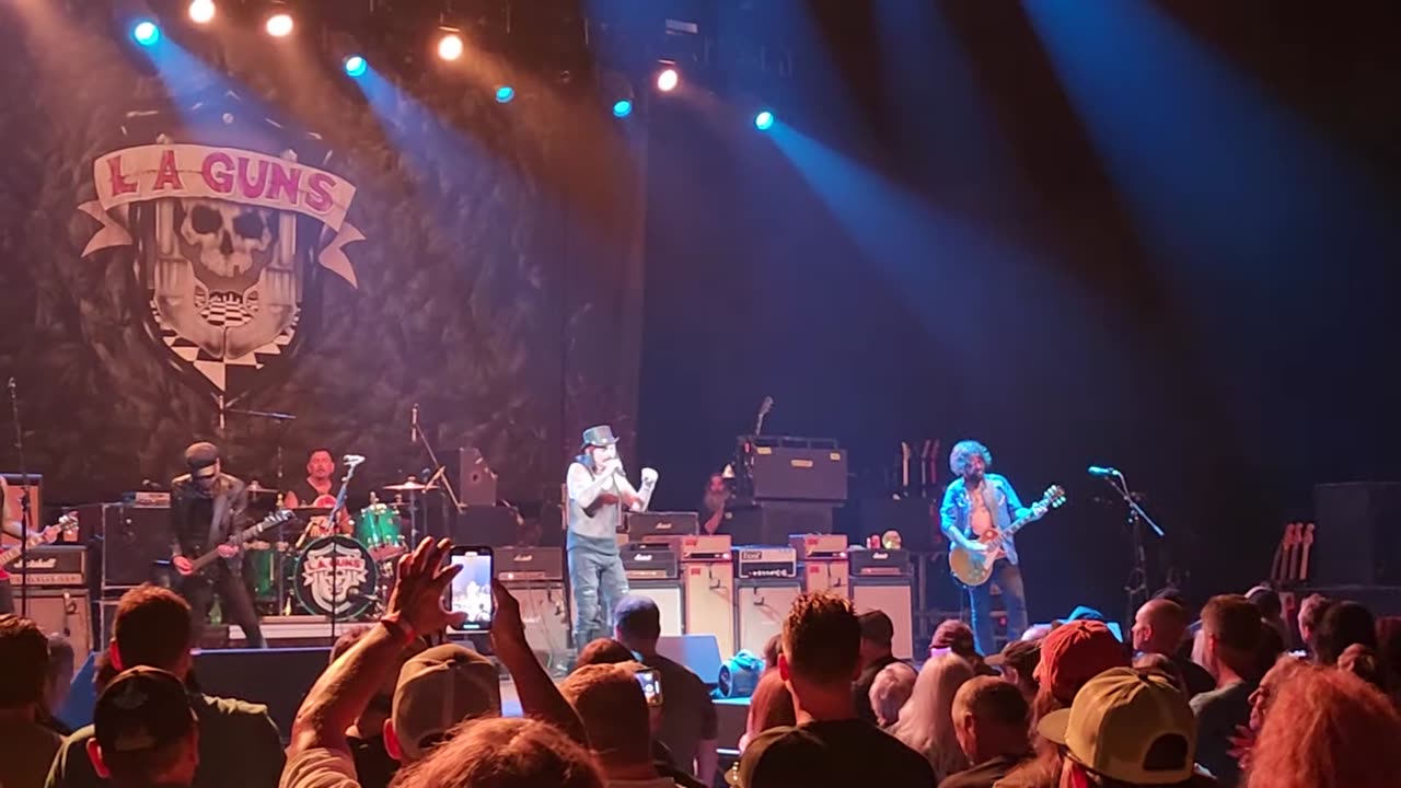 La guns ( live)