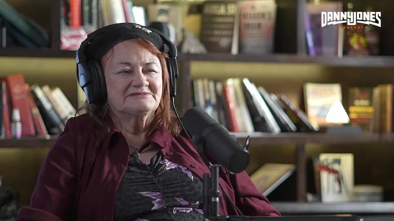 Judyth Vary Baker, Lee Harvey Oswalds' girlfriend, Oswald knew he would be the fall guy