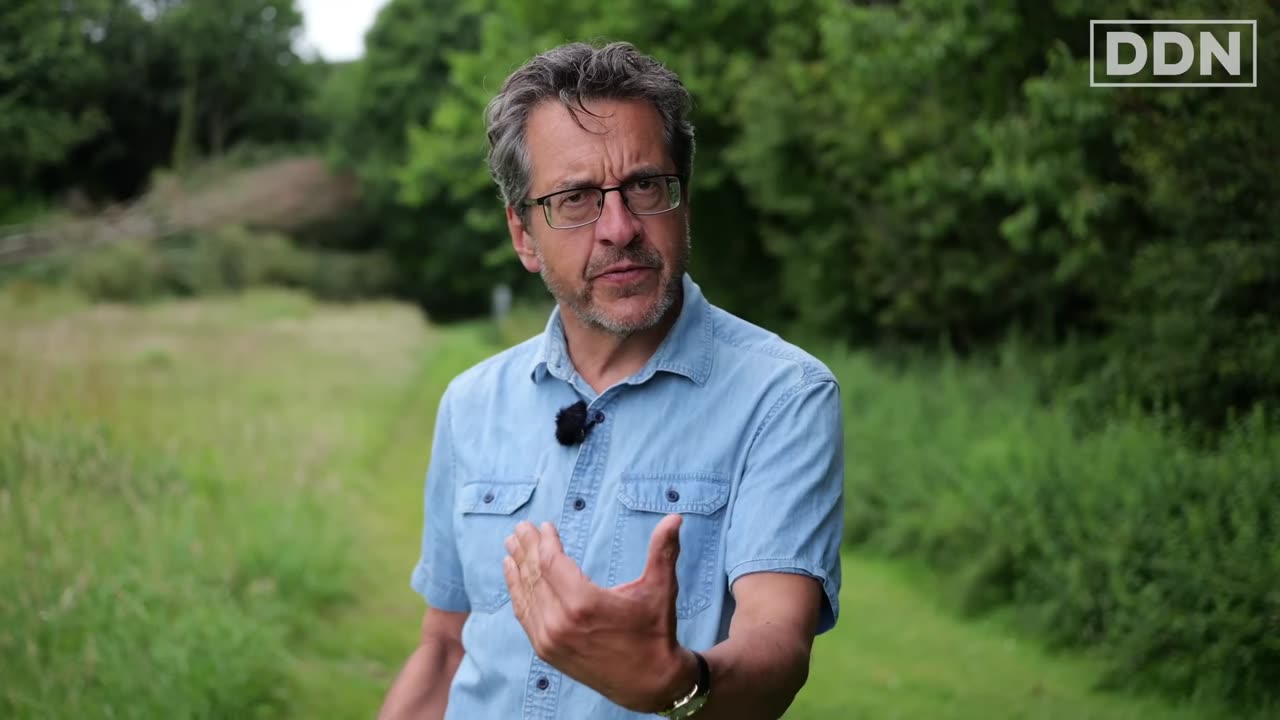 Double Down News: Is red paint worse than war crimes? - 27 Jun 2025