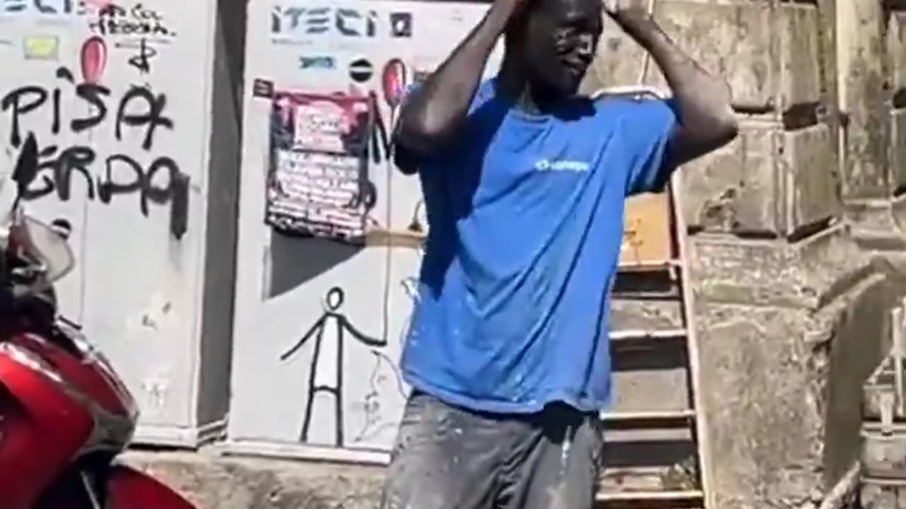 This is Italy. Poor pigeon.