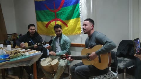 احتفال بالسنة الامازيغية الجديدة 2976 جمعية ماسينيسا طنجة وصلة غنائية الفنان عبد الاله خاتشي روزانا