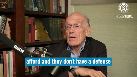 Victor Davis Hanson: Immigrants Should Assimilate, Not Change the Constitution
