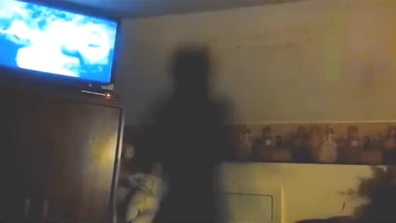 😱👻 Ghostly Entity in the Dark! | TheHauntingHour