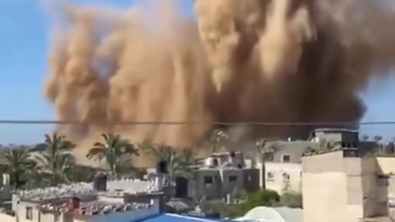 Deir al-Balah today - attack and elimination of 7 terrorists inside a hideout apartment.