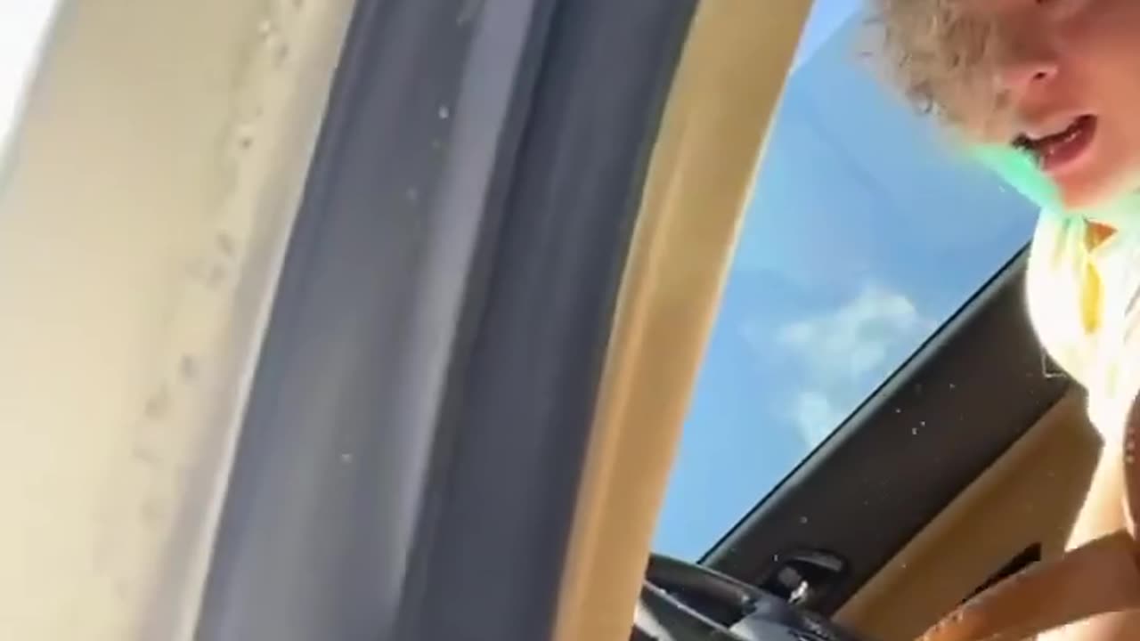 Stupid Bitch Gets Into An Accident While Singing Britney Spears