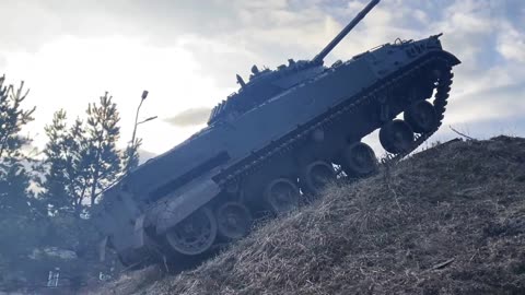 Russia secretly deploys modernized BMP-3s. They will survive even digital warfare