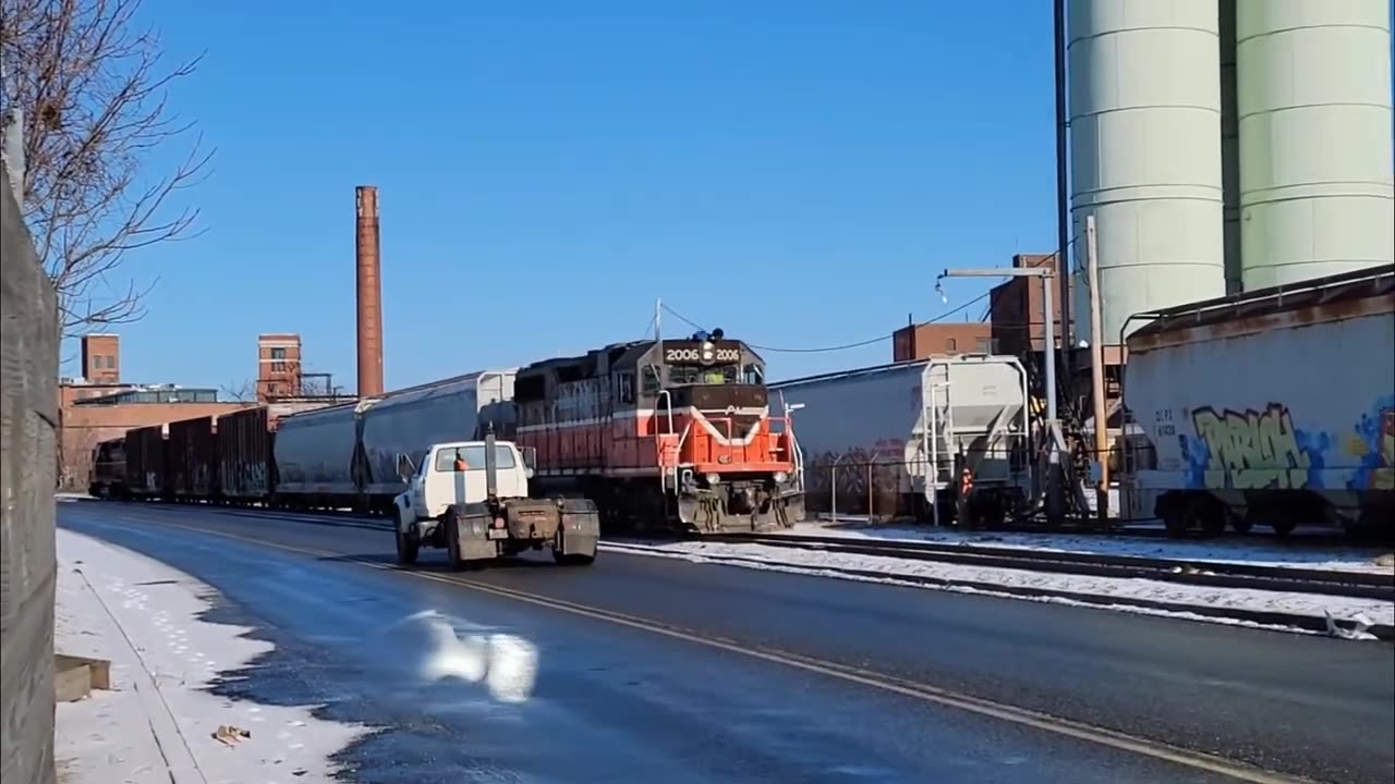 Providence & Worcester GP38-2s 2006 & 2008 running PR3 on the Pawtucket line. 13° @ engine house.