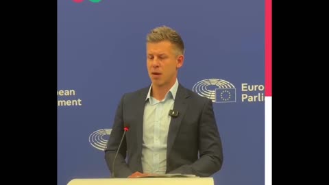 Lopott himnusz, zsírleszívás, aláírási balhé és mégis te vagy a király!