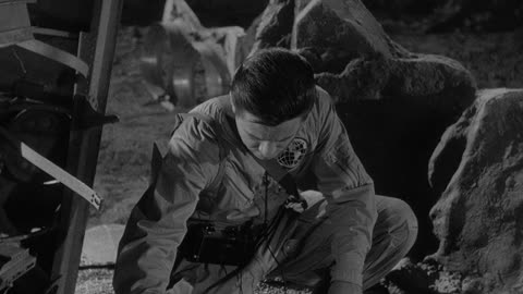 The Outer Limits (1963) - S02E07 - The Invisible Enemy