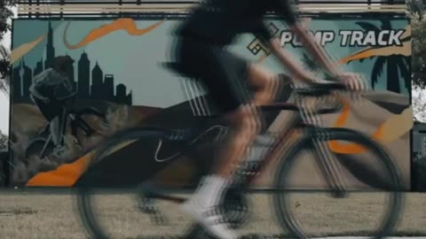 Entdecken Sie die neuesten Trends in der Sportbekleidung für Männer bei Brandmarkt.
