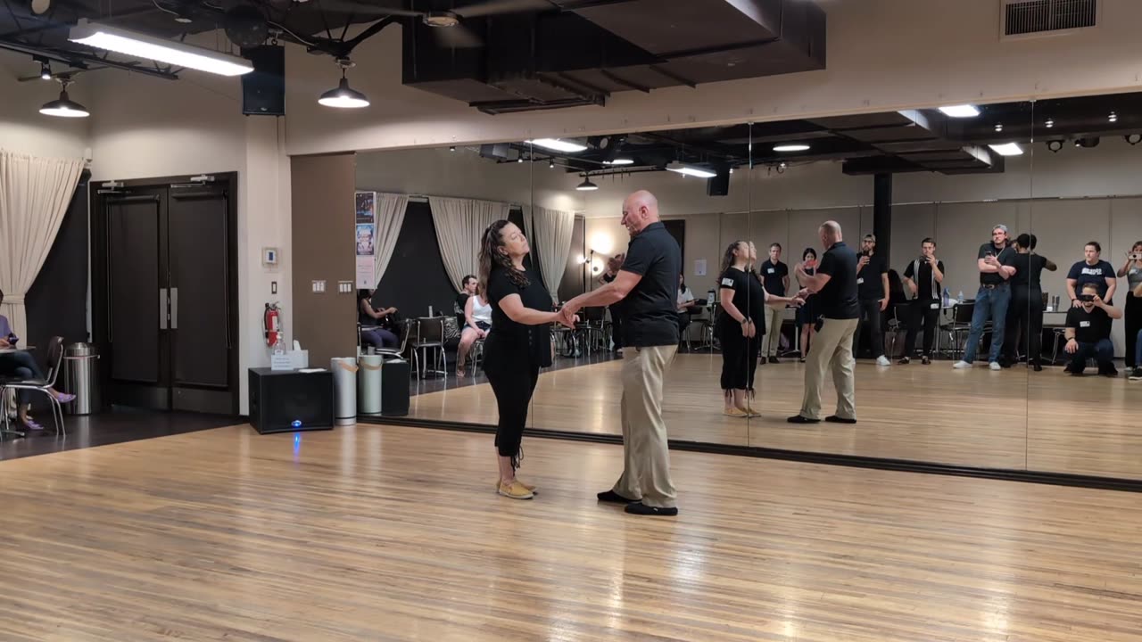 West Coast Swing @ Studio 22 with Wes Neese 20250730 220116743