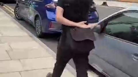 UK: Fanatical Weimar Republican supporter gets egged for painting over a St George flag.😁