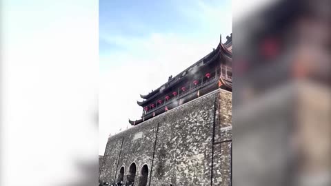 Roof of 600-year-old historic Chinese tower collapses
