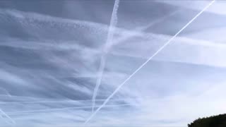 Katie Hopkins on cloud formations - This is not normal 😱 #chemtrails #contrails
