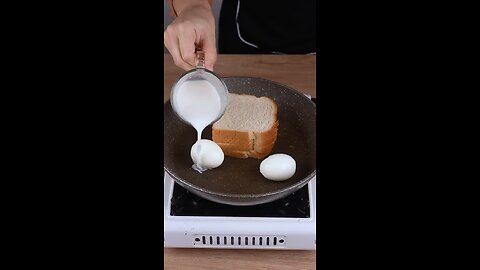 Mix chocolate to eggs and you'll be amazed by the result #cooking #Recipe #EasyRecipe #quickrecpes