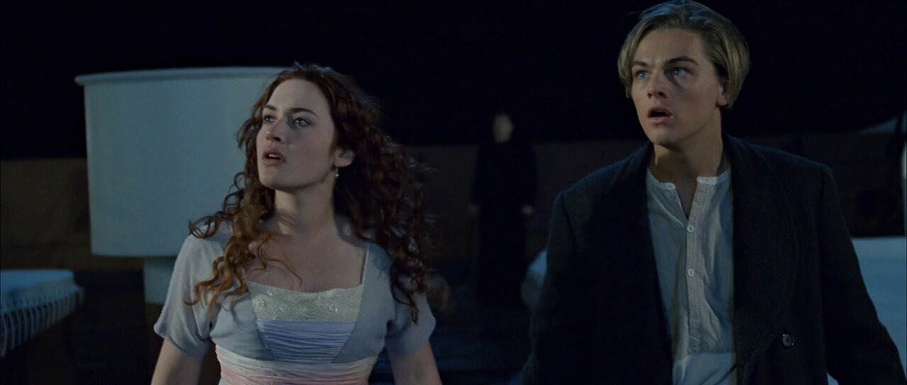 Titanic 1997 - Iceberg Scene